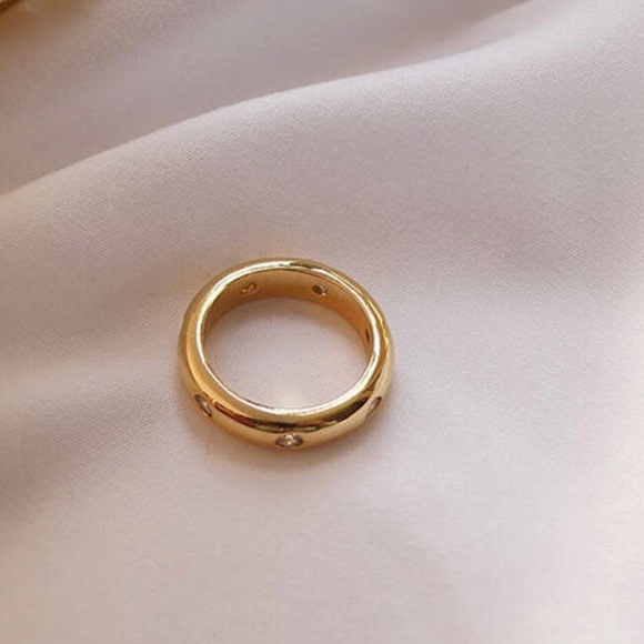 Rhinestone Gold Ring - Picture 6 of 7